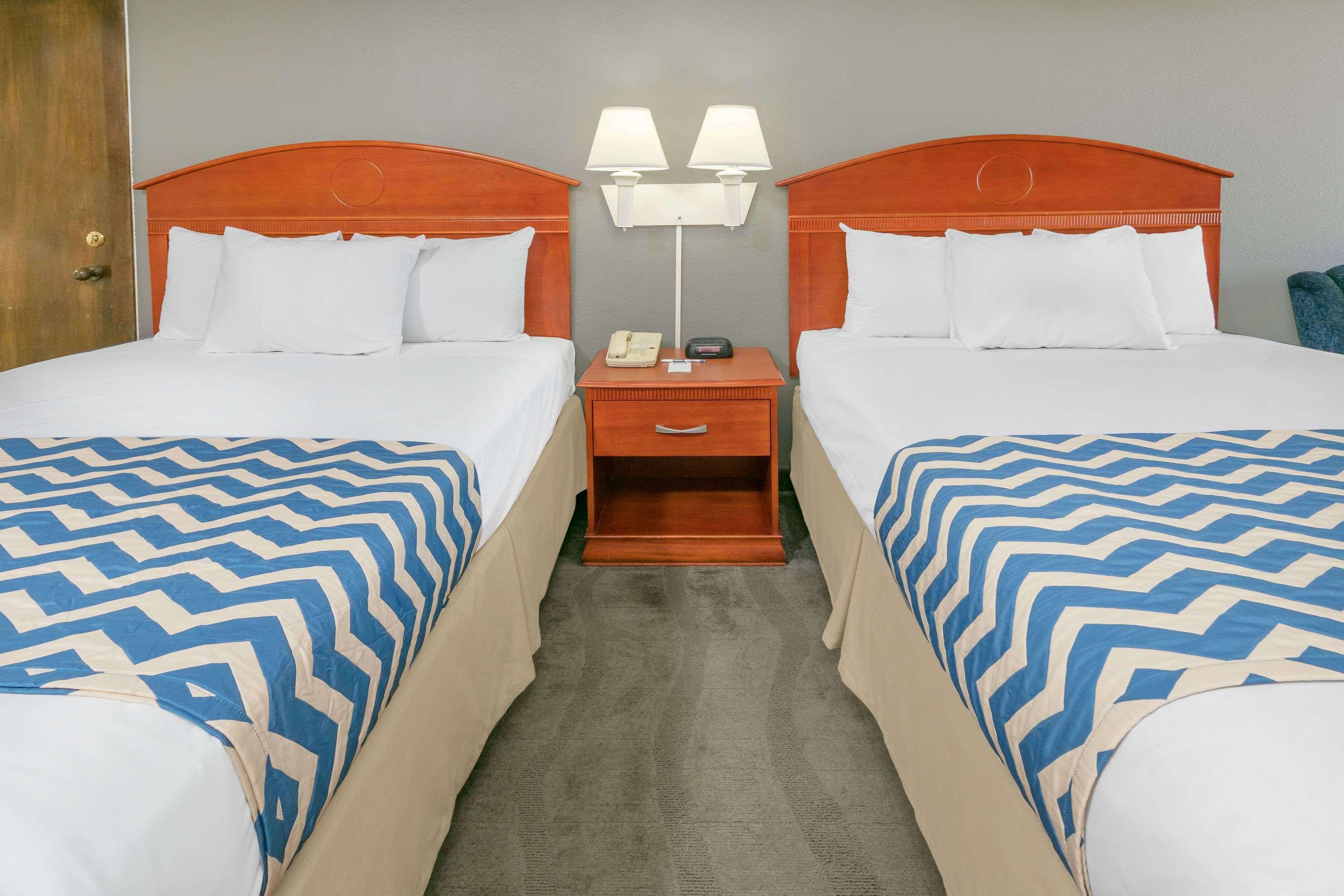 Travelodge Inn & Suites By Wyndham Norman Eksteriør bilde