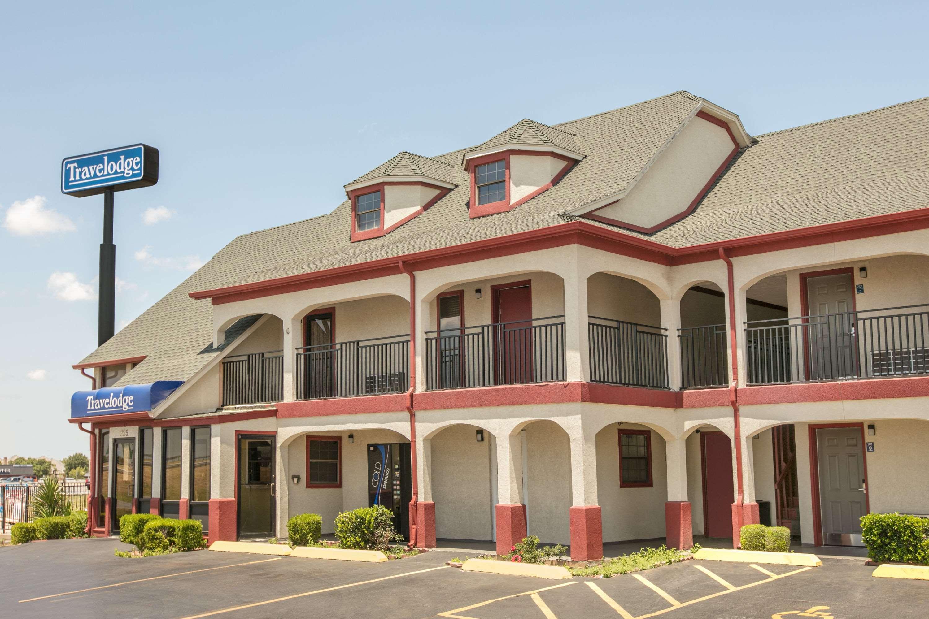Travelodge Inn & Suites By Wyndham Norman Eksteriør bilde