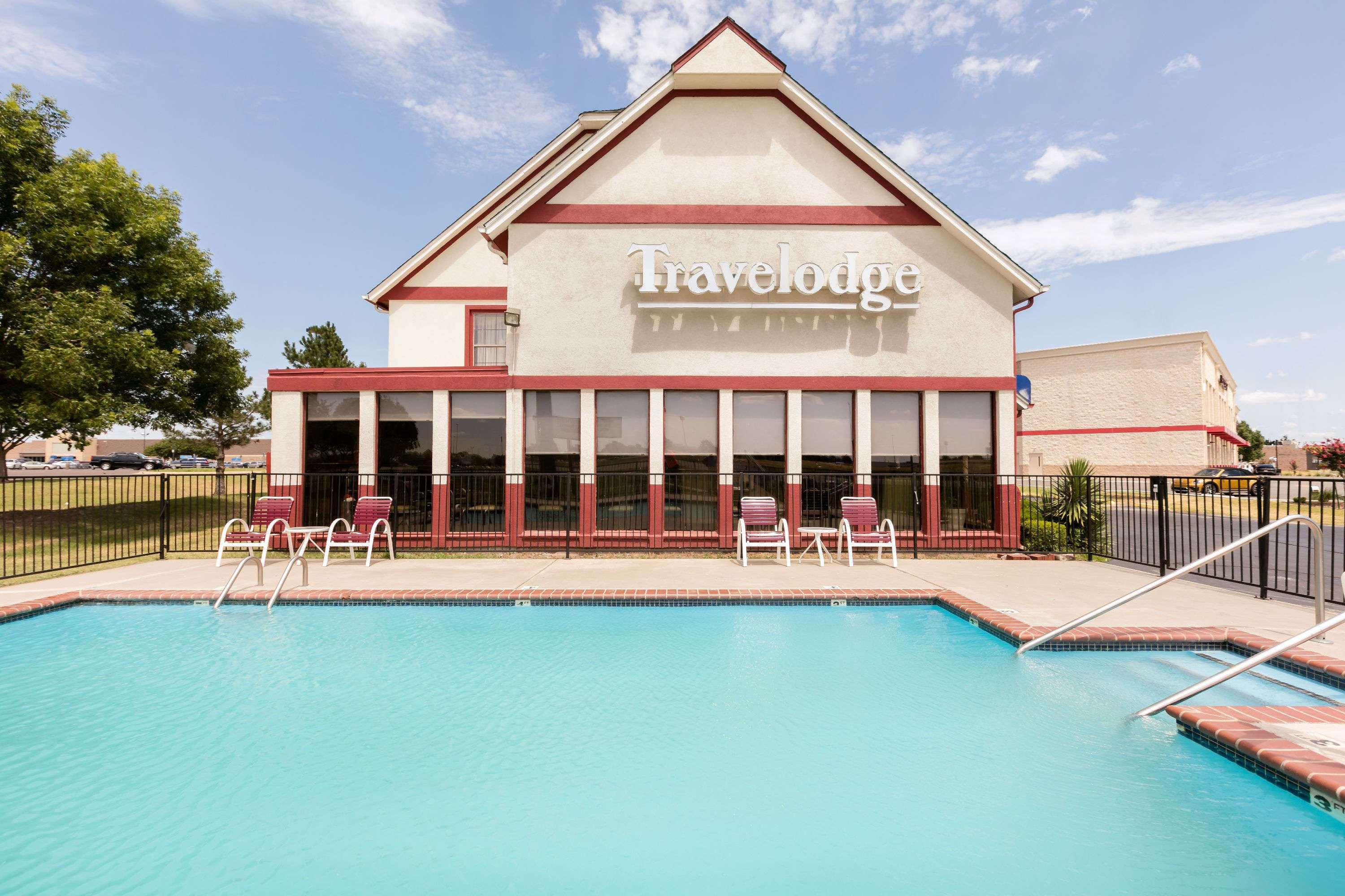 Travelodge Inn & Suites By Wyndham Norman Eksteriør bilde
