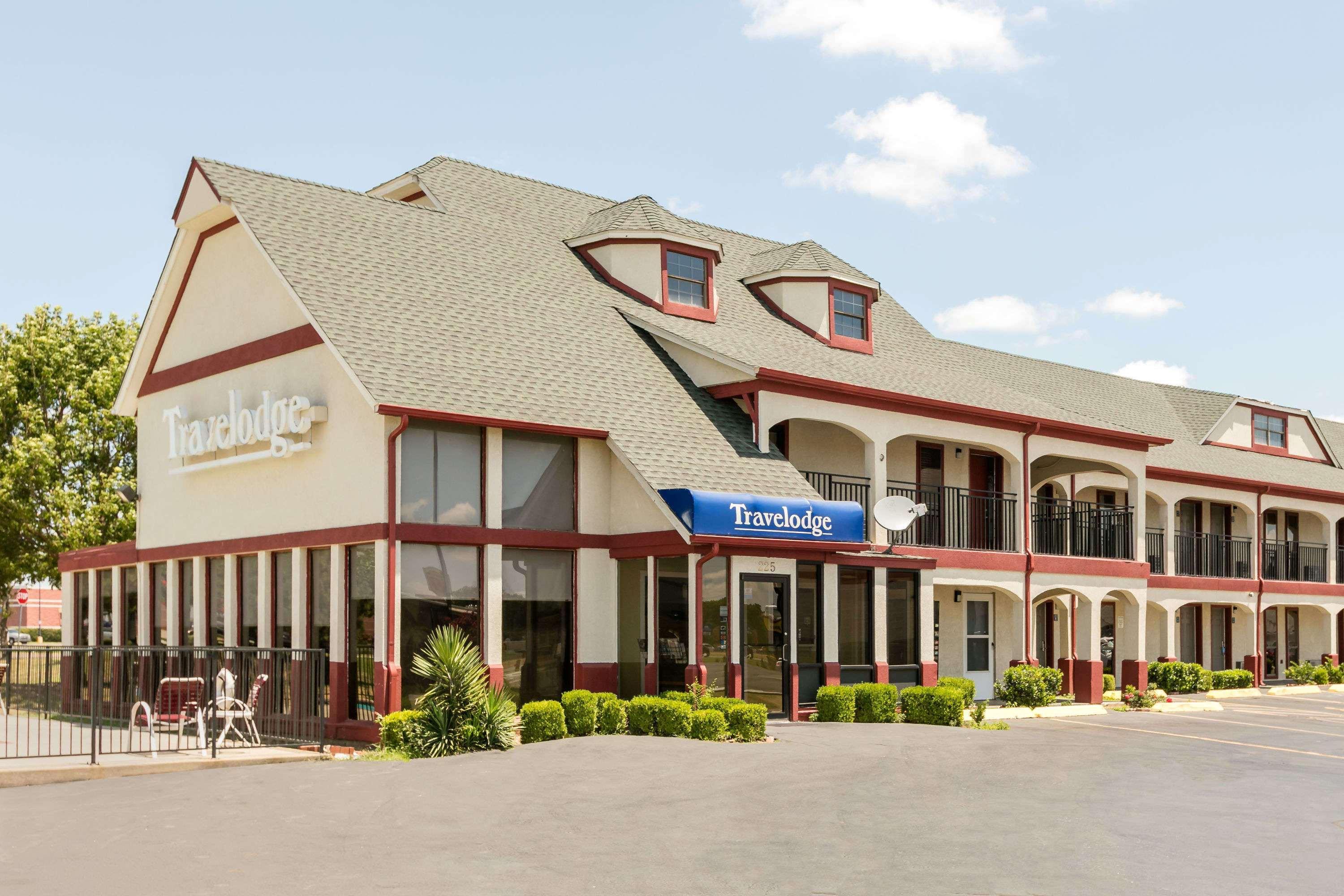 Travelodge Inn & Suites By Wyndham Norman Eksteriør bilde